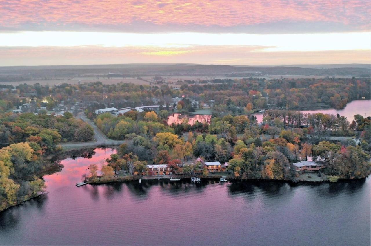 Curriers Lakeview Lodge Rice Lake Extérieur photo